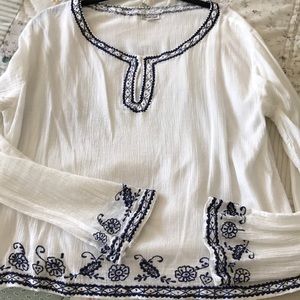 Pelican Cove vintage embroidery top